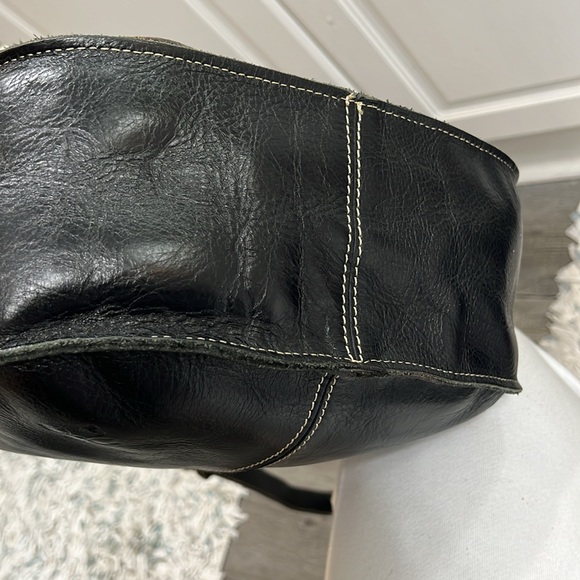 Patricia Nash Floral Crossbody Bag - Red and Black - Picture 7 of 10